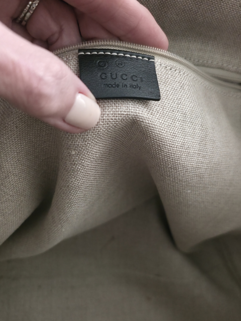 Gucci Microguccissima Bree Tote - Picture 8 of 9